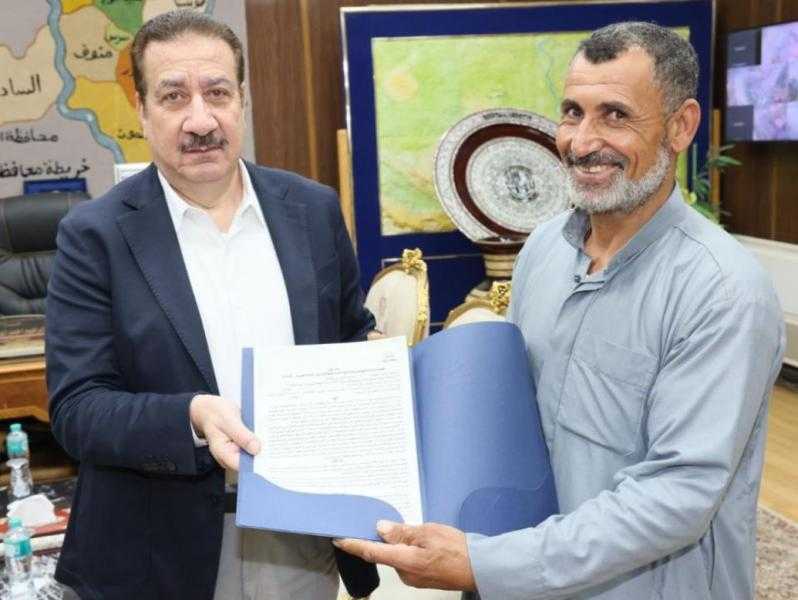 محافظ المنوفية يسلم 22 عقد تقنين جديد لأراضي أملاك الدولة