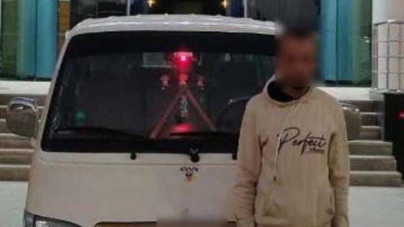 القبض على سائق ميكروباص غير ملتزم بالأجرة في الجيزة