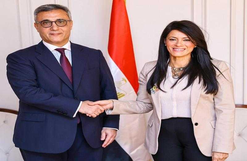 وزيرة التخطيط تبحث مع السفير الجزائري استعدادات انعقاد الدورة التاسعة للجنة العليا المشتركة