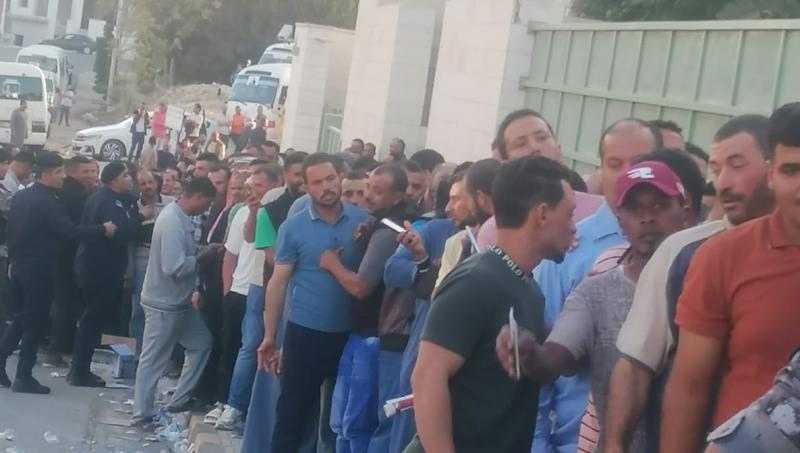 انتخابات مجلس النواب.. المصريون في الأردن يصطفون أمام اللجان للإدلاء بأصواتهم (صور)