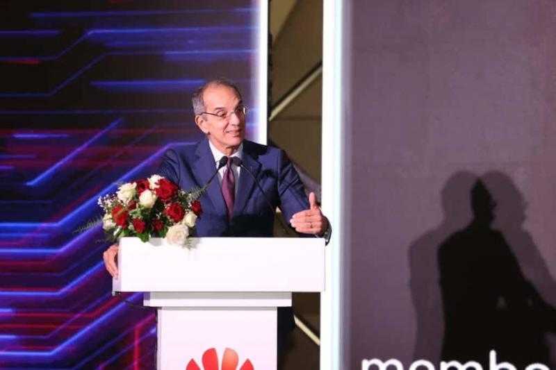 وزير الاتصالات يشهد احتفالية شركة هواوي العالمية بمناسبة مرور 25 عامًا على وجودها في مصر