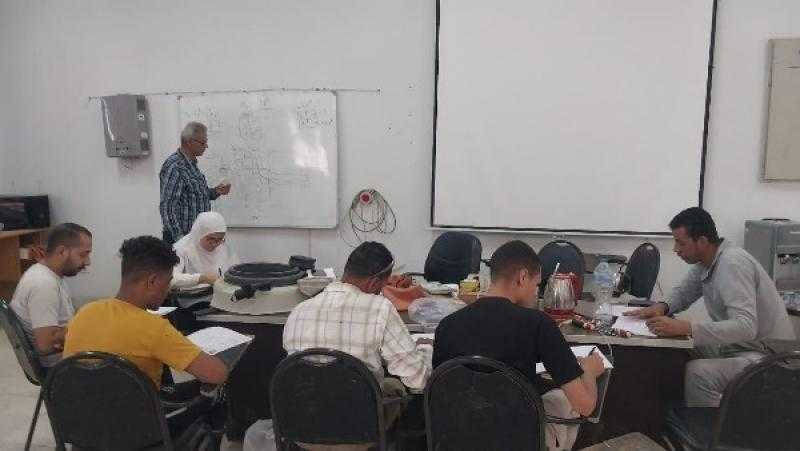 محافظ أسيوط: تدريبات مجانية لتأهيل الشباب لسوق العمل