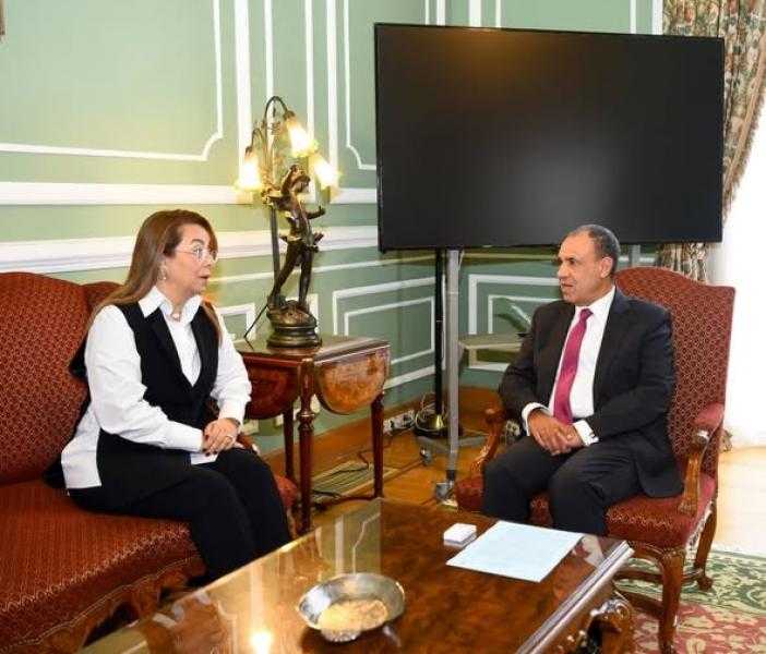 وزير الخارجية يبحث مع غادة والي تعزيز التعاون بين مصر ومكتب الأمم المتحدة للمخدرات والجريمة