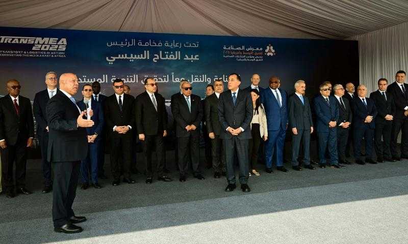 مدبولي: مصر تشهد نهضة غير مسبوقة في مجالي التصنيع المحلي والبنية التحتية للنقل