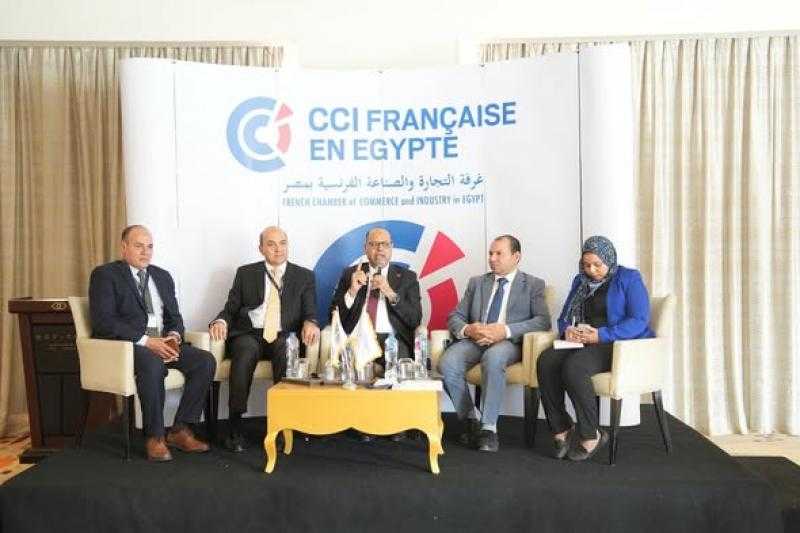 وزير العمل يشارك في اجتماع غرفة التجارة والصناعة الفرنسية بمصر لاستعراض أثر قانون العمل الجديد على مناخ الاستثمار