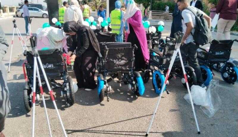 بنك saib يساهم في توزيع كراسي متحركة لعدد من ذوي الهمم بالتعاون مع مؤسسة دنيا جديدة «صور»
