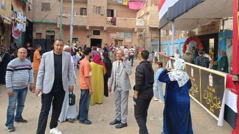 مواطنو منشأة القناطر يتوافدون على انتخابات النواب لاختيار ممثليهم