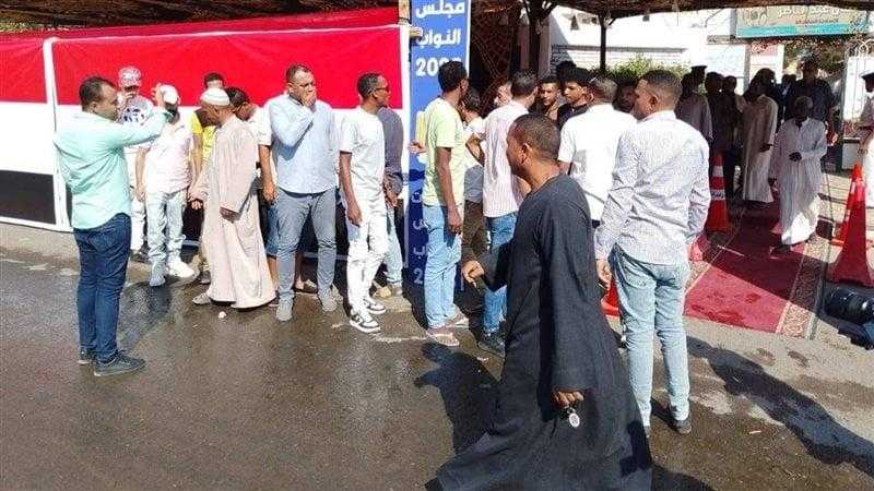رئيس اللجنة العامة بالوادي الجديد: الإقبال كثيف في بعض مراكز الفرافرة