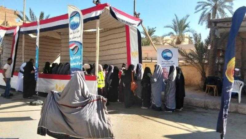 سيدات سيوة ومرسي مطروح يتصدرن المشهد الانتخابي فى اليوم الأول “صور ”