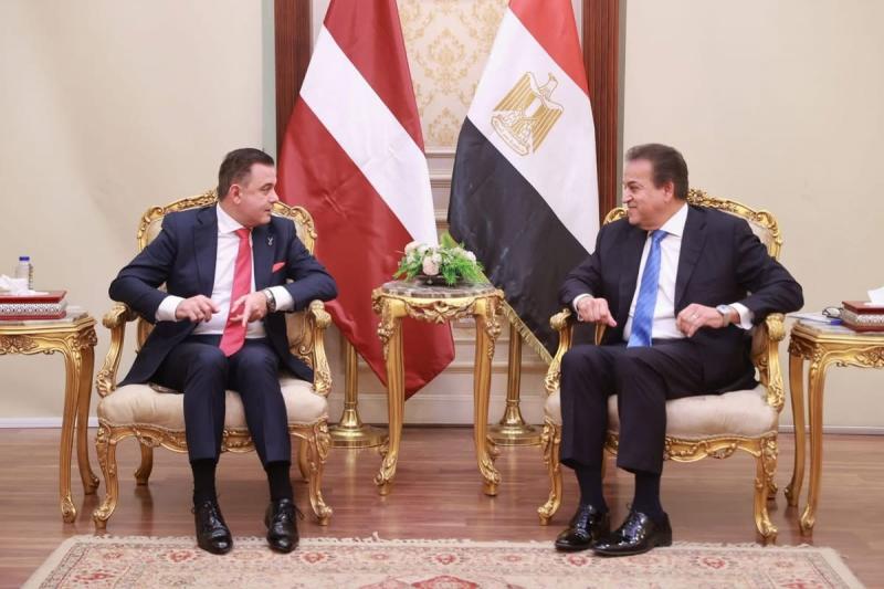 وزير الصحة يستقبل نظيره اللاتفي لتعزيز التعاون في مجالات الرعاية الصحية المتنوعة