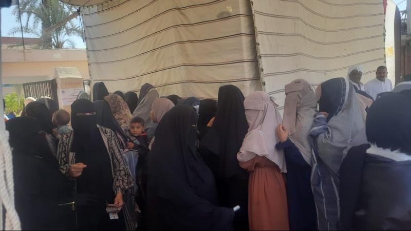 عمليات انتخابات النواب بمطروح: إقبال ملحوظ خلال الفترة الثانية المسائية.. صور