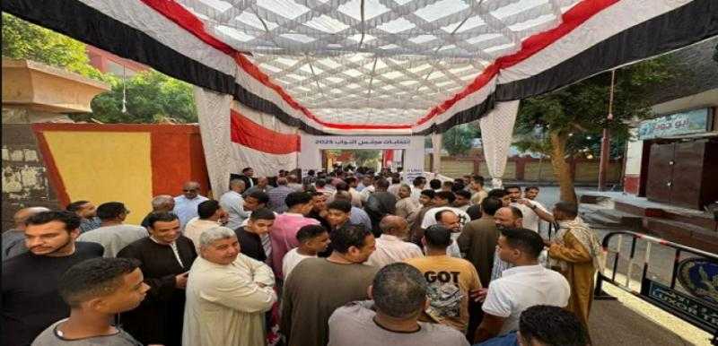 محافظ الإسكندرية: العملية الانتخابية في يومها الثاني تسير بانضباط وتنظيم كامل