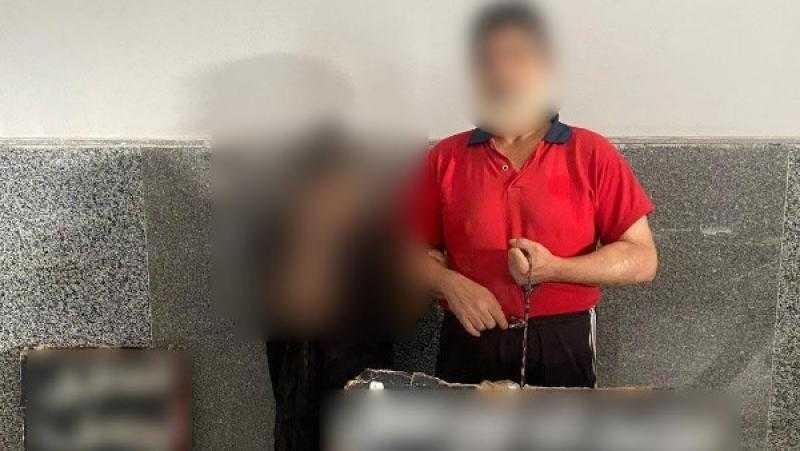 القبض على شخص يستغل نجله المريض فى التسول