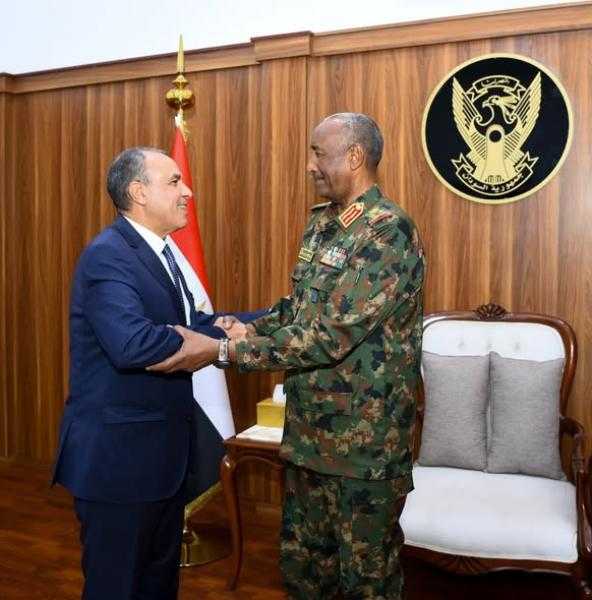وزير الخارجية يلتقي رئيس مجلس السيادة السوداني الانتقالي
