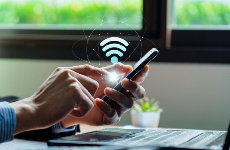 جوجل تصدر تحذيرًا هامًا بشأن شبكات ”واي فاي” العامة