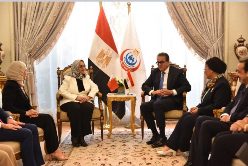 وزير الصحة والسكان يلتقي الأمين العام للجنة الوزارية لـ”الصحة في جميع السياسات” بالمملكة العربية السعودية