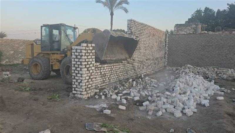 محافظ الجيزة: تنفيذ حالة إزالة لمخالفات بناء وتعديات على الأراضي الزراعية