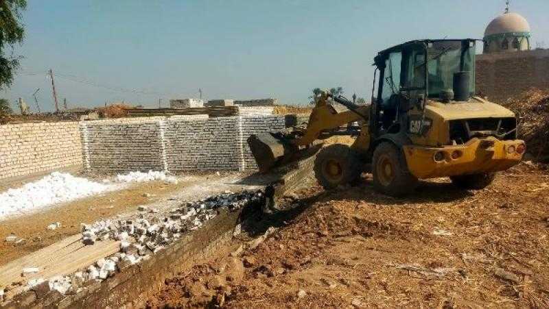 محافظ أسيوط: استرداد 23 فدانا خلال حملات إزالة التعديات