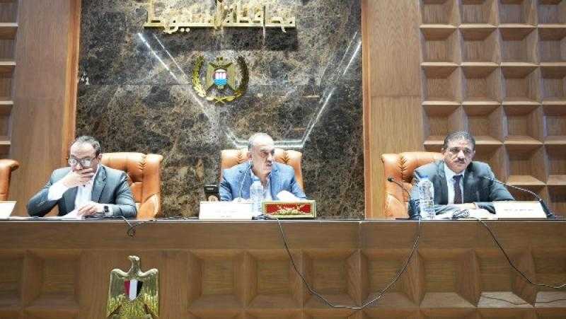 محافظ أسيوط: دراسة إنشاء أول نادٍ للذكاء الاصطناعي على مستوى المحافظة لخدمة الشباب | صور