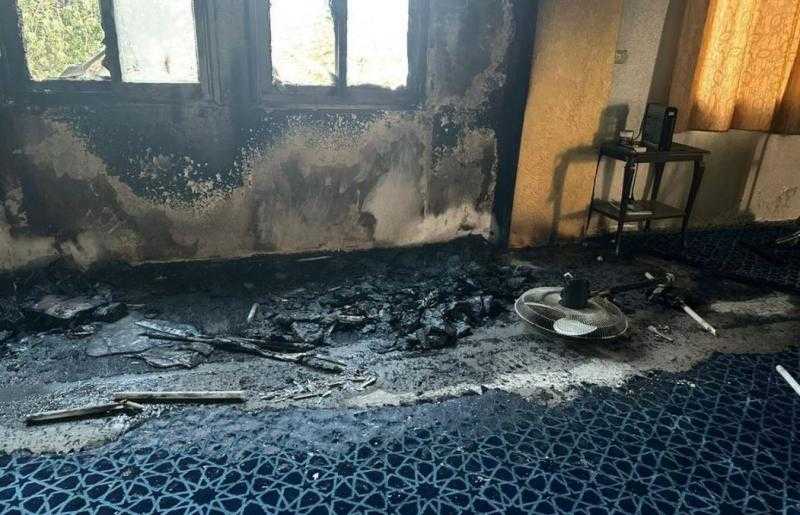 حماس: إحراق المستوطنين مسجدا بالضفة يكشف مستوى سادية وعنصرية الاحتلال