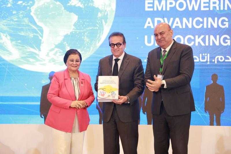 وزير الصحة يشارك في جلسة حوارية حول النموذج التحويلي للرعاية الصحية الأولية في مصر