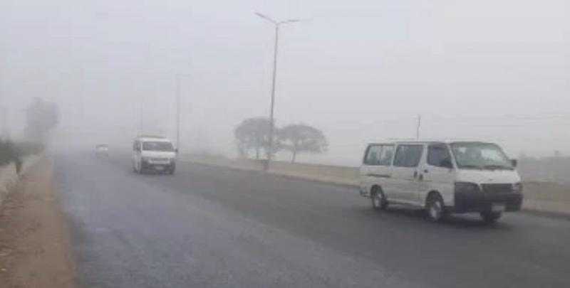 أمطار غزيرة على المناطق الشمالية بكفر الشيخ.. والمحافظ يتابع أعمال كسح المياه من الشوارع