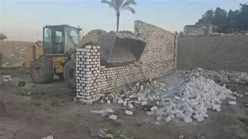 التصدي لتعديات على الأراضي الزارعية بريف المنتزه في الإسكندرية