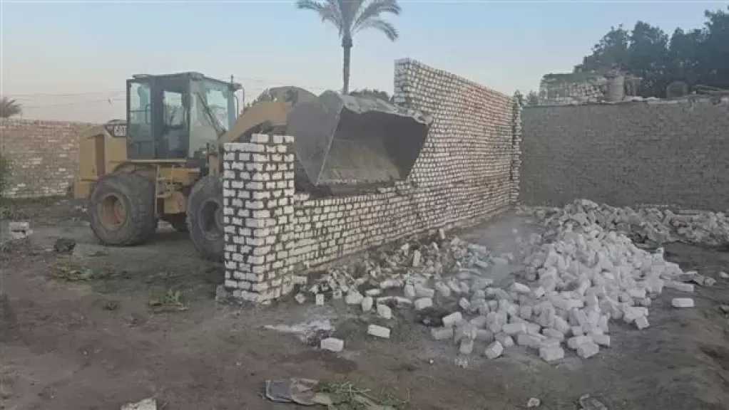 إزالة 2112 تعديا على أملاك الدولة والأراضي الزراعية في البحيرة