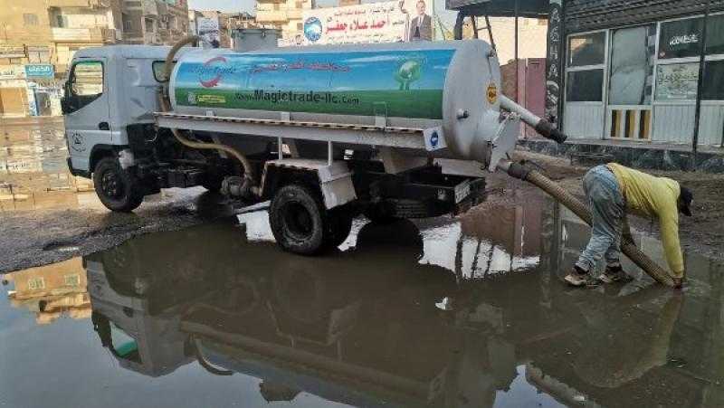 محافظ كفر الشيخ يتابع جهود كسح مياه الأمطار في بيلا .. صور