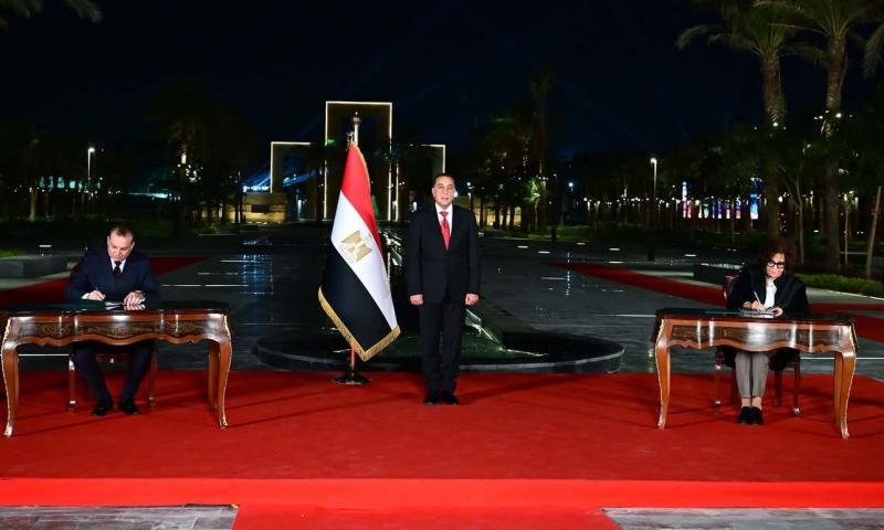 مؤسسة ”عزة فهمي لتنمية الصناعات الحرفية واليدوية” تتولى تأسيس مركز ثقافي حرفي كنواة لإحياء وتطوير الحرف اليدوية والتراثية المصرية