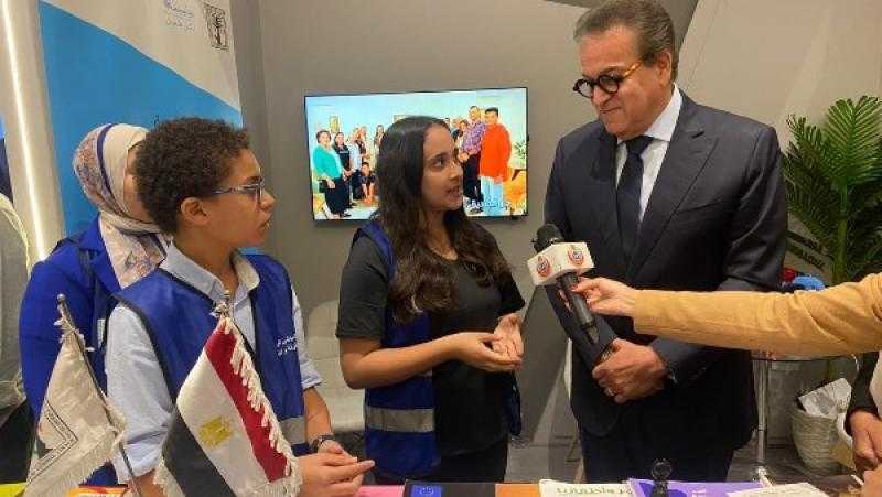 وزير الصحة يشيد بجهود المجلس القومي للطفولة والأمومة