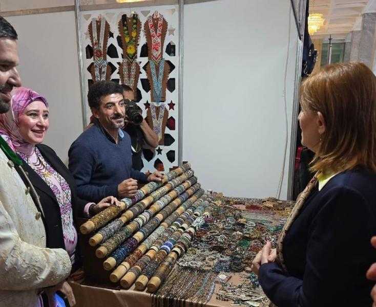 شباب جهاز تنمية المشروعات يشاركون في معرض الصالون الدولي للصناعات التقليدية بالجزائر