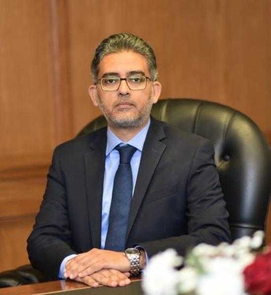 بعد تعيينه نائبا لرئيس مجلس إدارة الهيئة العامة للرقابة المالية.. معلومات عن الدكتور أحمد عبد العزيز