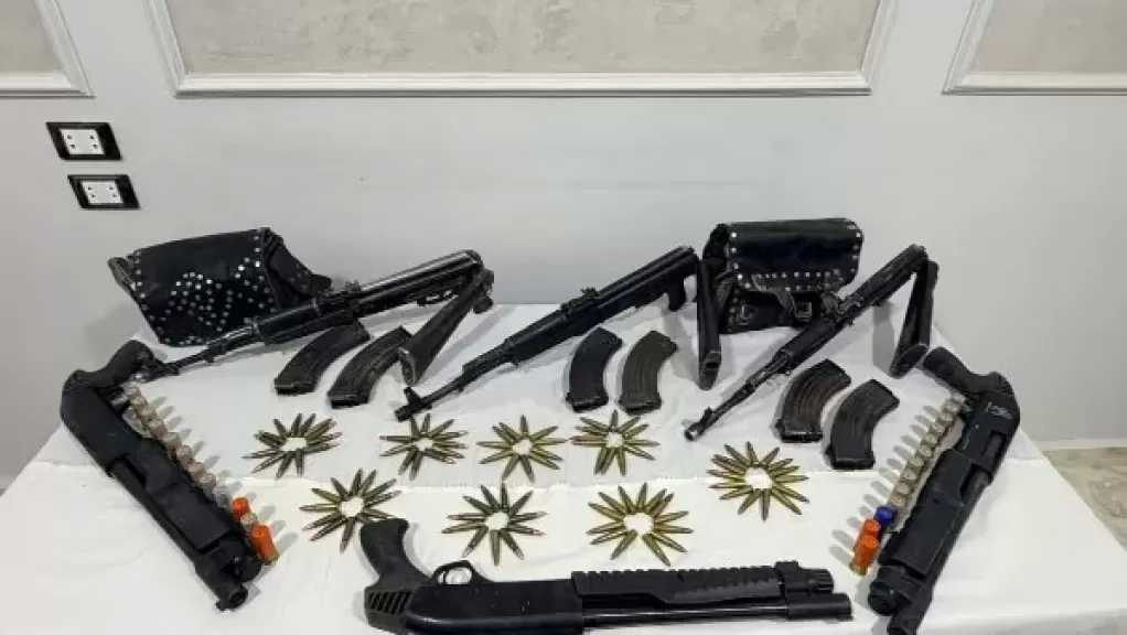 مقتل 3 عناصر وإصابة ضابط شرطة.. الداخلية تعلن القضاء على تشكيل عصابي خطر بسوهاج