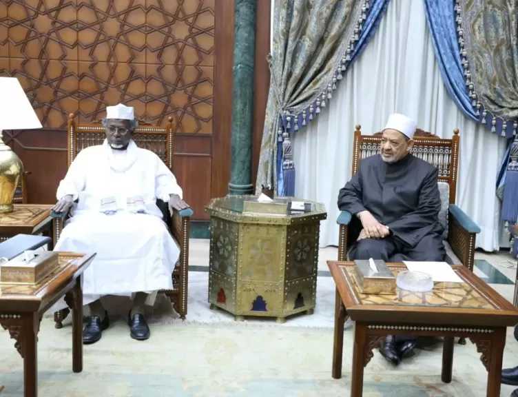 شيخ الأزهر يستقبل وزير التعليم العالي التشادي ويناقشان تعزيز التعاون الدعوي والعلمي