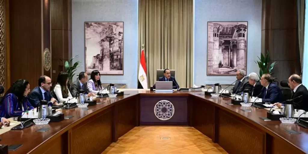 رئيس الوزراء: حوار دائم مع اللجنة الاستشارية للشئون السياسية لتعزيز التفاهم وتبادل الرؤى