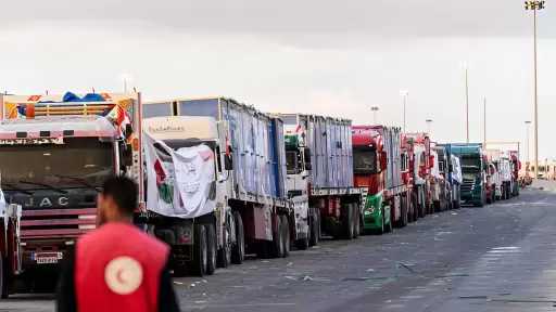 مصر ترسل القافلة 77 من المساعدات الإنسانية إلى قطاع غزة عبر معبر رفح