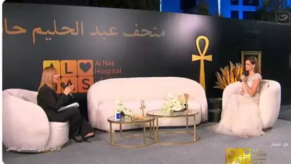 آمال ماهر تروي تجربتها الصعبة مع مرض والدها