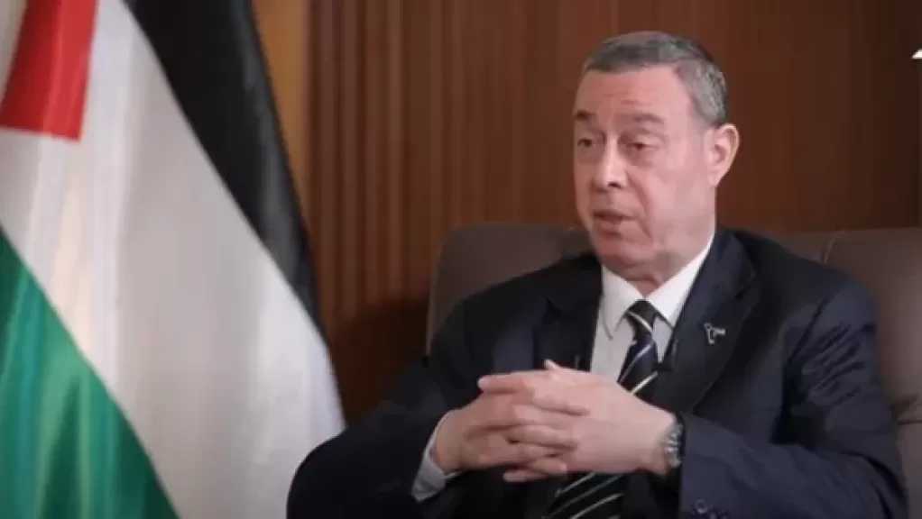 سفير فلسطين بالقاهرة يطلع السفير الإسباني الجديد في مصر على تطورات الوضع السياسي