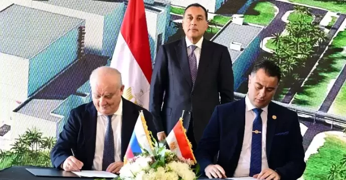 رئيس الوزراء يشهد توقيع أمر شراء الوقود النووي لمحطة الضبعة