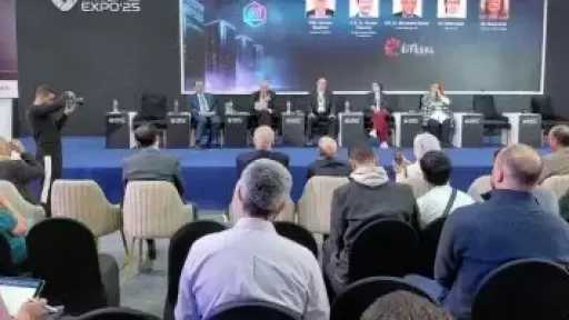 ​3 % فقط من بيانات أنظمة الذكاء الاصطناعى عالميا باللغة العربية