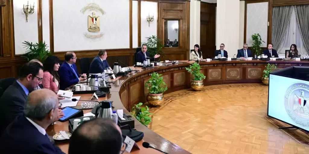 رئيس الوزراء يترأس اجتماع المجموعة الوزارية الاقتصادية