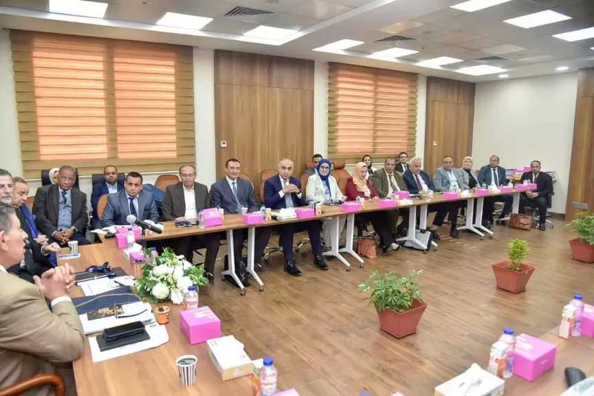 لجنة قطاع الصيدلة تعقد اجتماعها الدوري لمتابعة الملفات الأكاديمية والإدارية بكليات الصيدلة