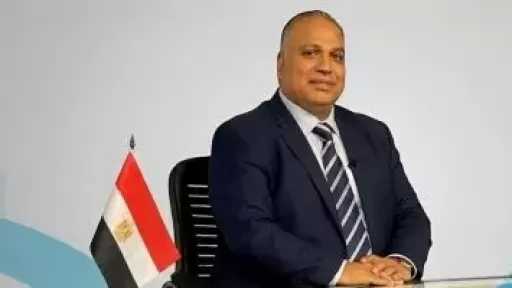 بعد زيادة الدولار 20 قرشاً خلال تعاملات اليوم.. خبير اقتصادى يوضح الأسباب