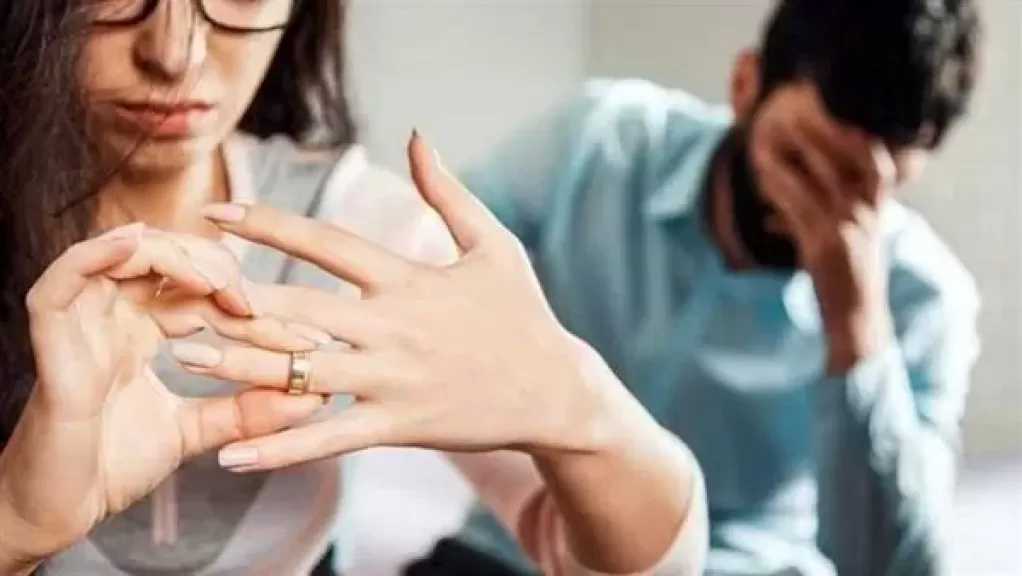 استشاري نفسي يُحذر: استغلال تمكين مسكن الحضَانة يدفع الشباب للعنف والانهيار