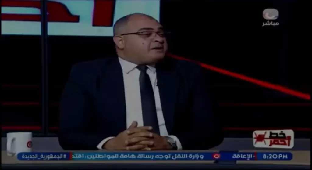 خبير أسري يكشف الحقيقة وراء مشاركة الزوجة في مصاريف البيت