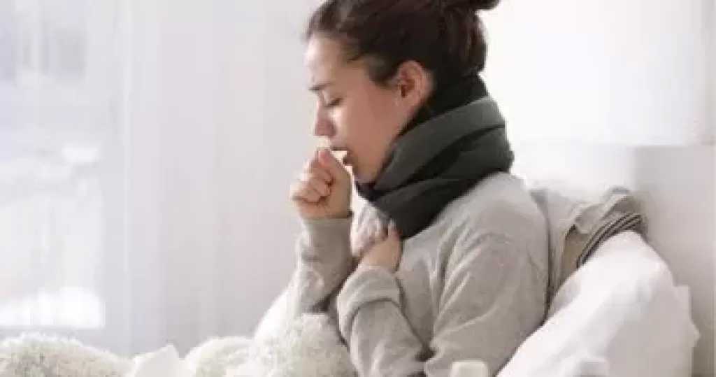 السعال أثناء النوم قد يشير إلى قصور القلب المبكر.. طبيب يحذر