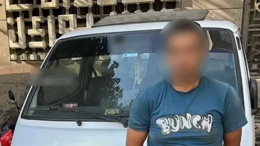 القبض على سائق ميكروباص عرض حياة المواطنين للخطر بالجيزة