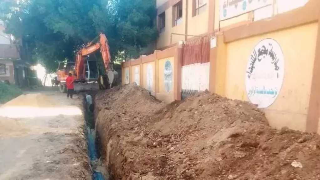 محافظ أسوان يوجه بسرعة الاستجابة لمشكلات المواطنين وتحسين جودة الخدمات