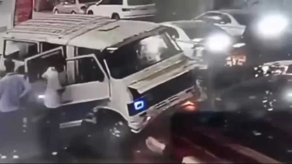 تفاصيل حادث طريق القاهرة الفيوم الصحراوي